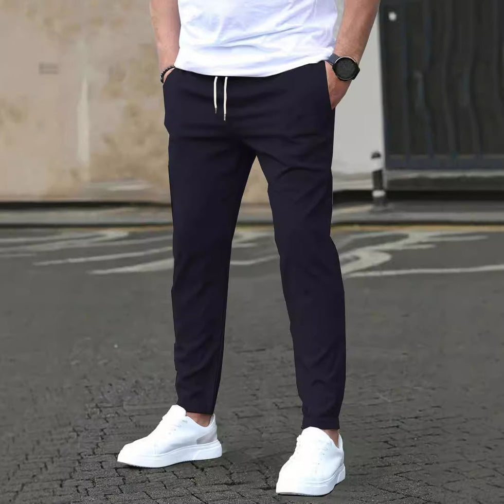 Bekzat - Hose Mit Geradem Bein