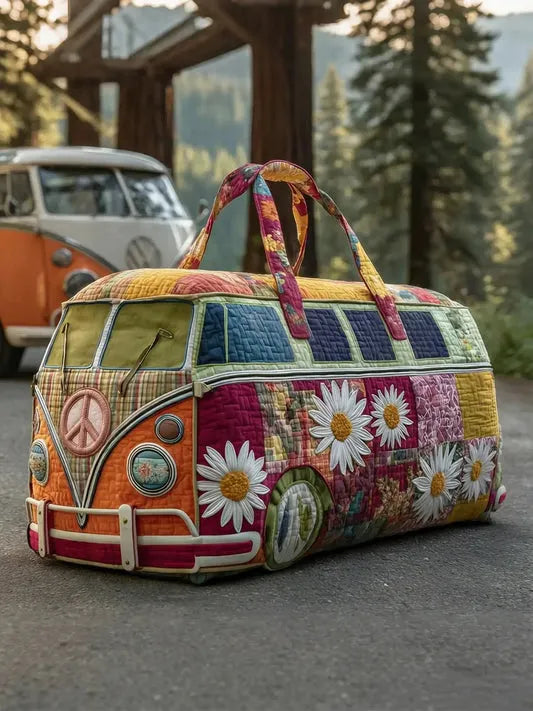 RetroBloom – Gesteppte Reisetasche mit Vintage Wohnmobil Motiv