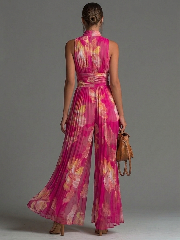 Lamai –  Eleganter, plissierter Jumpsuit mit Neckholder und weitem Bein