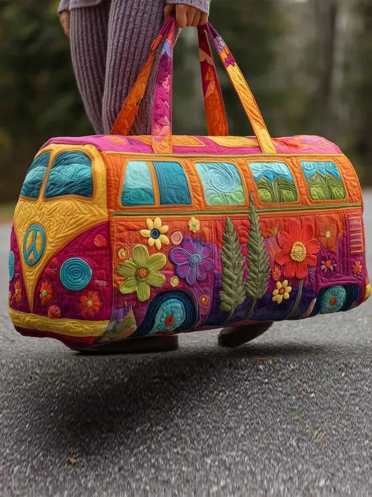 RetroBloom – Gesteppte Reisetasche mit Vintage Wohnmobil Motiv