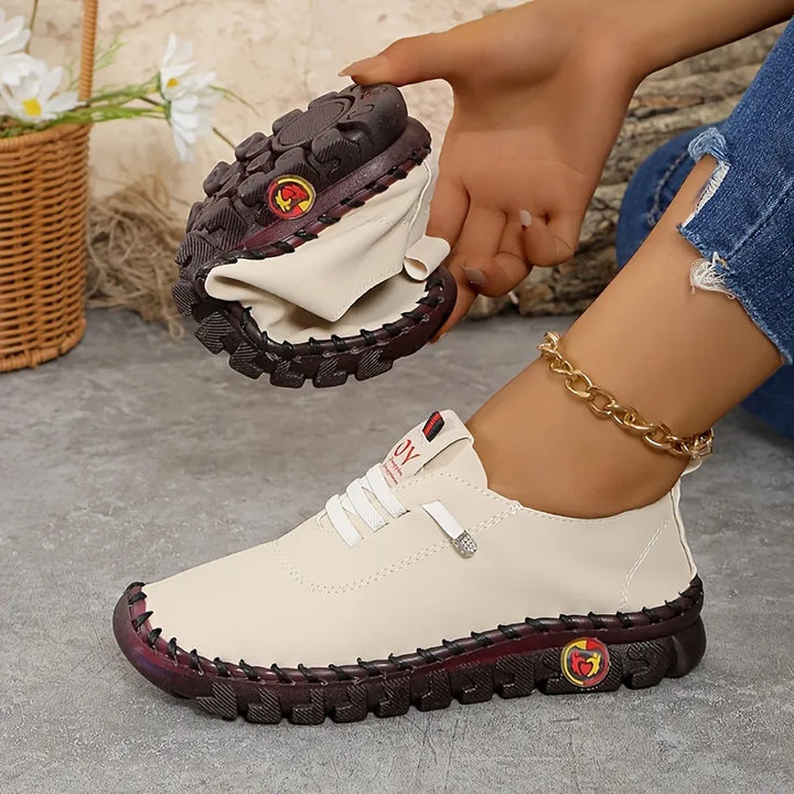 Hilga – Turnschuh Mit Schnürung Und Flexibler Sohle