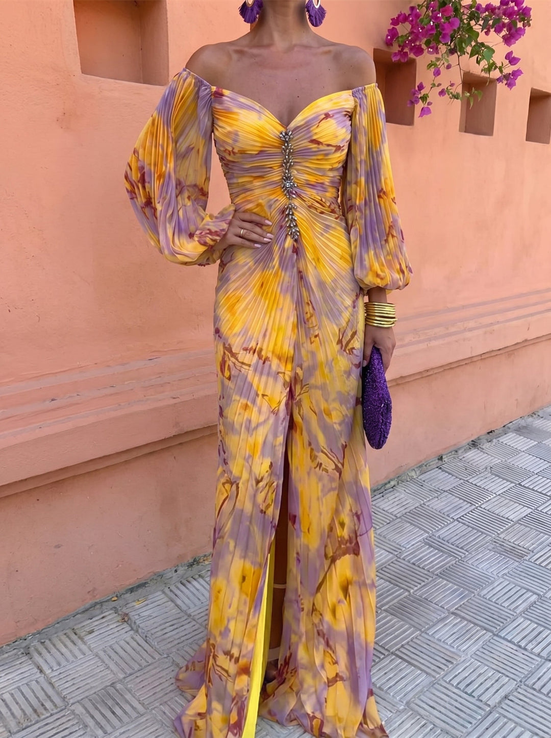 Calvillo – Langärmliges Maxikleid mit Plissee und Blumenmuster