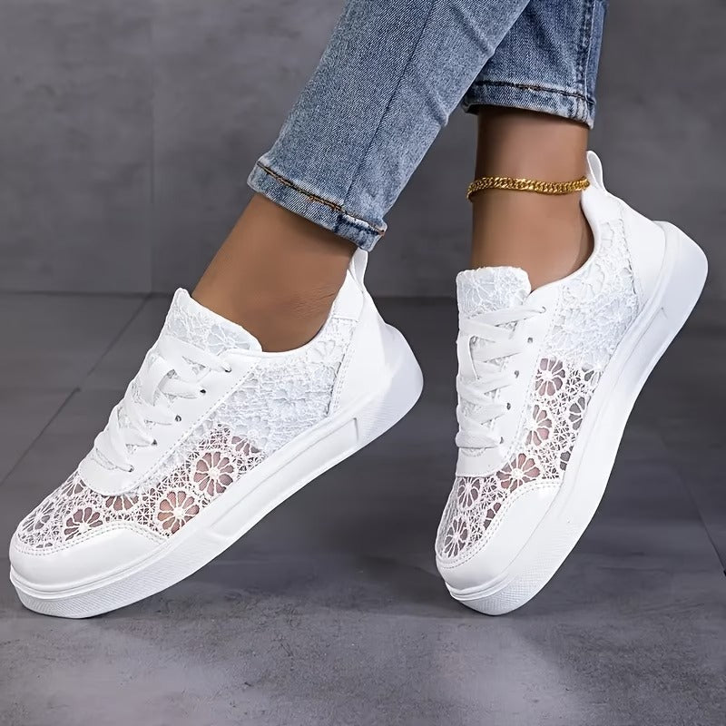 Alessa - Elegante Sneaker Mit Spitzenverzierung