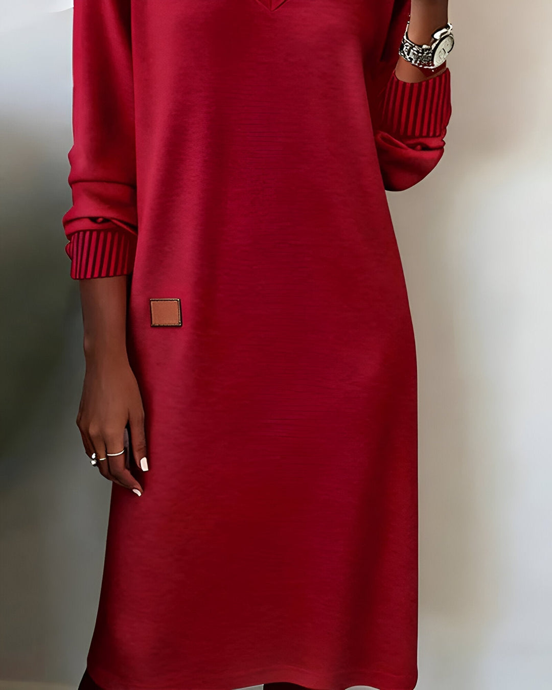 Kymari – Lässiges Strickkleid mit V-Ausschnitt