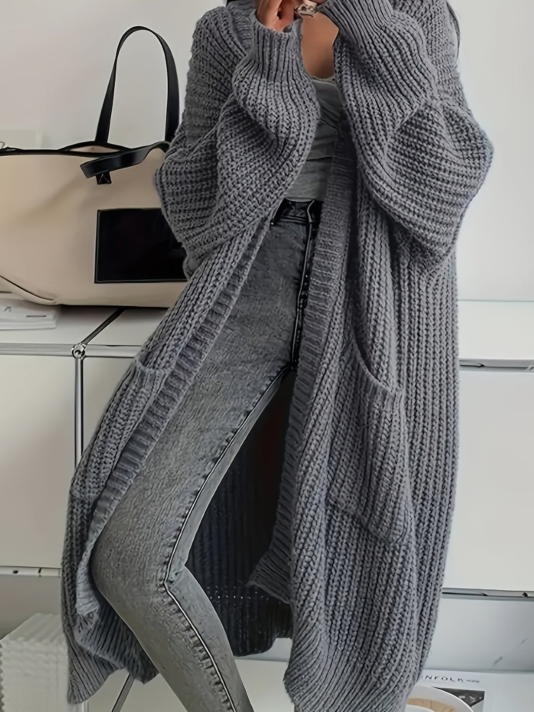 Ludivine  – Jacke Mit Blumenstickerei Knopfleiste Und Rüschen Am Saum